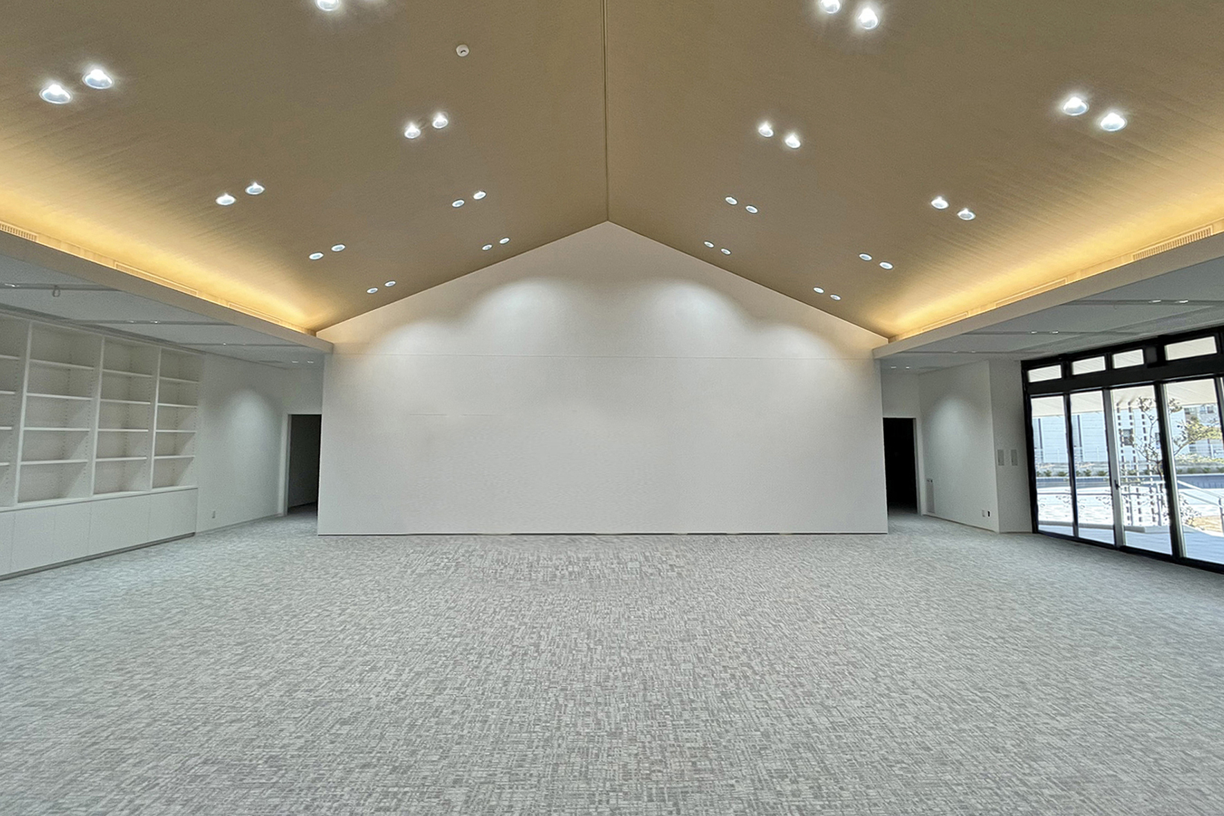 関西生涯学習プラザ エントランス